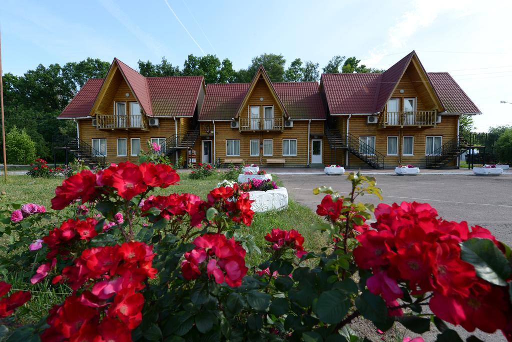 Edem Hotel Chubynske Exterior photo
